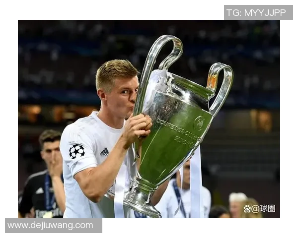 足球明星眼中的球员风采与成长历程的深度剖析与分享